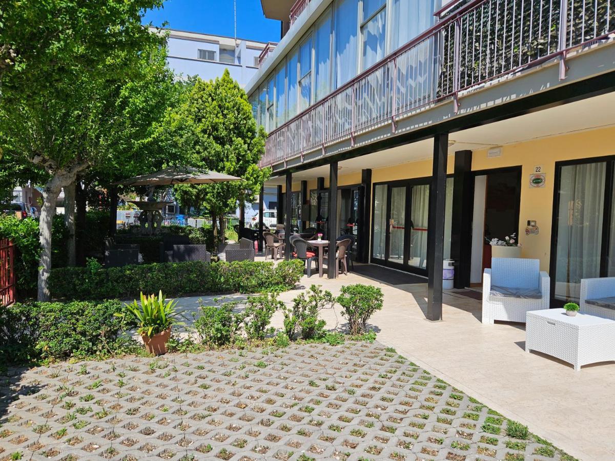 Hotel Paradiso Rimini Exteriér fotografie